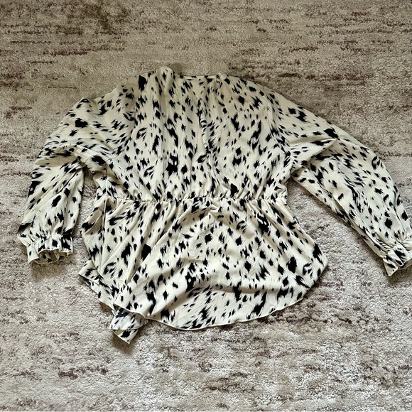 SHEIN Peplum Style Top - Picture 5 of 5